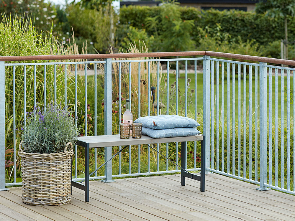 Plus Stahlpfosten verzinkt mit Fuss 95 x 4,5 x 4,5 cm bestellen :: Plus