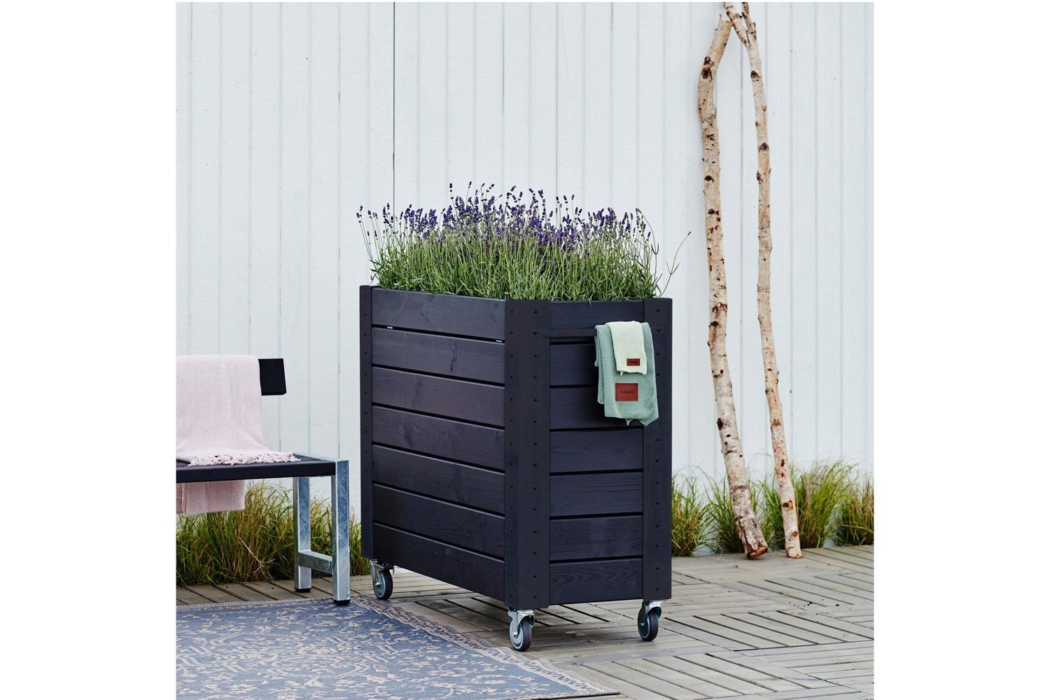 Plus Cubic rollender Blumenkasten 87 x 50 x 70 cm schwarz mit schwarzen ...