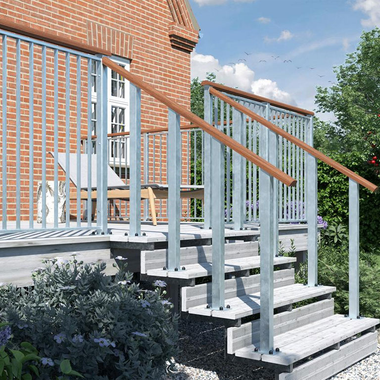 Plus Stahl-Terrassentreppe mit Absturzsicherung und Handlauf