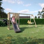 Plus Spielturm mit Schaukel und grauschwarzer Rutsche 375 x 375 x 194 cm PEFC
