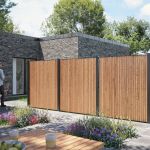 Plus Saga Sichtschutz-Zaun ThermoWood 150 × 180 cm Ambiente