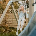 Plus Lux Trapezschaukel mit Ringen - Nordic Green Ambinte mit KI Kind