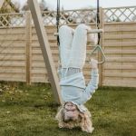 Plus Lux Trapezschaukel mit Ringen - Nordic Green Ambinte mit KI Kind