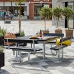 Plus Twist Sitzgruppe Picknicktisch Kiefer-Fichte mit 4 Rückenlehnen schwarz 227 cm Sitzgruppe imn der Fußgängerzone