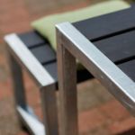 Plus Cafégarnitur mit 2 Rückenlehnen Kiefer-Fichte graubraun 127 cm Sitzgruppe Cafe-Terrasse variante schwarz