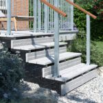 Plus Stahlpfosten quadratisch 34 Grad mit Fuss 4,5 x 4,5 x 87,1 cm für Treppenhandlauf an gartentreppe Aussentreppe